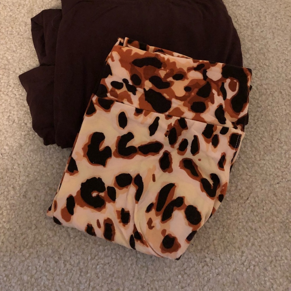 Lularoe OS leggings with matching tunic included